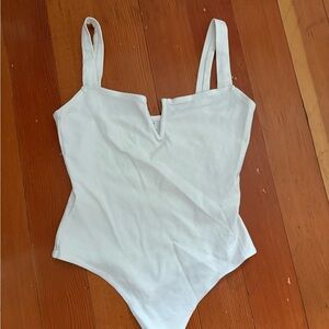 Babaton V bodysuit Aritzia